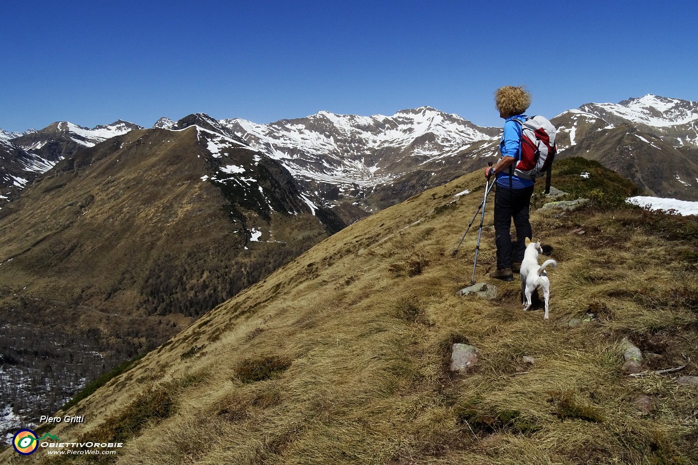 43  Di fronte il Monte Pertecata .JPG